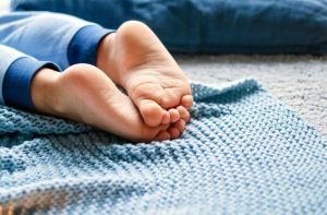 ¿Cómo tratar el pie plano infantil?